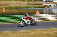 Vintage-motorcycle-club;eventdigitalimages;mallory-park;mallory-park-trackday-photographs;no-limits-trackdays;peter-wileman-photography;trackday-digital-images;trackday-photos;vmcc-festival-1000-bikes-photographs